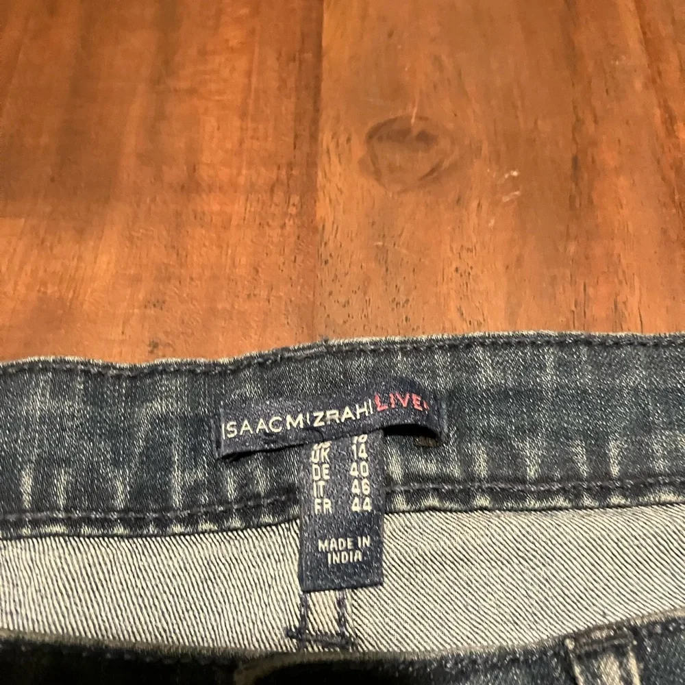 Isaac Mizrahi Women's Straight Leg Blue Jeans - Picture 2 of 4